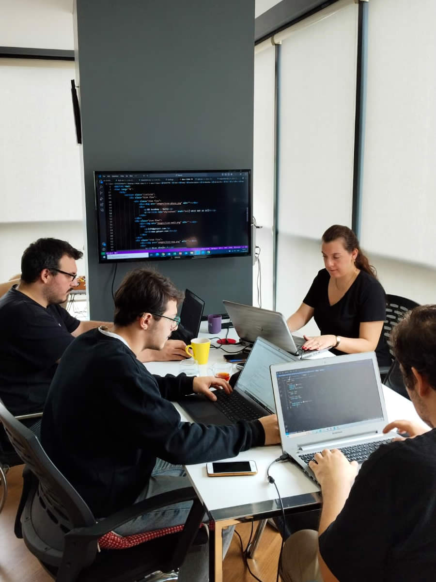 En İyi Yazılım Eğitimi Veren Firma