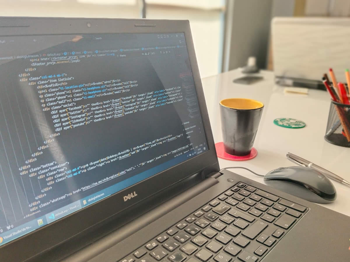 Front-End Yazılım Eğitimi