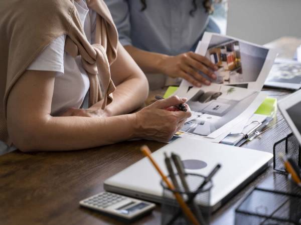 İşin İçin Ajans mı Freelancer mı?