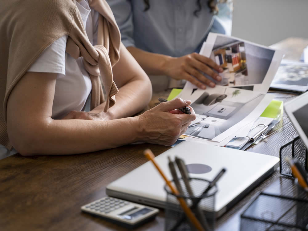 İşin İçin Ajans mı Freelancer mı?